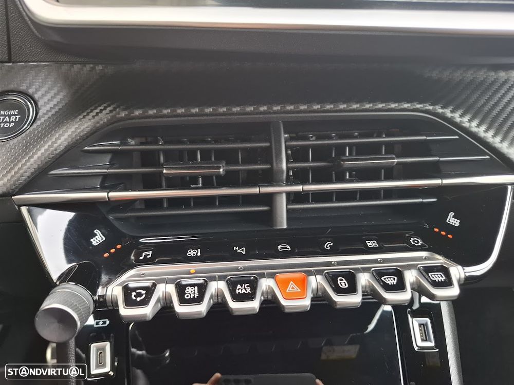 Peugeot 2008 1.2 PureTech GT Line - 21