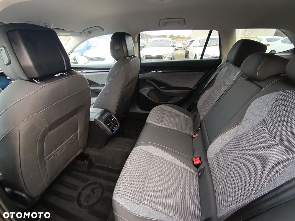 Skoda Superb 1.5 TSI mHEV Selection DSG - 11