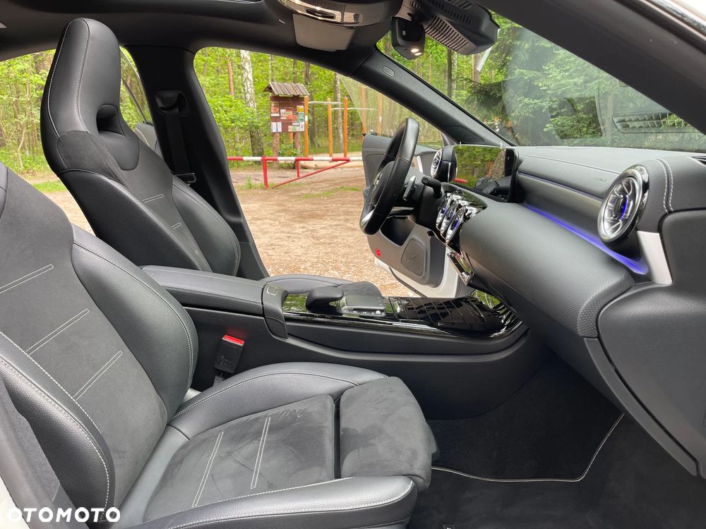 Mercedes-Benz CLA 250 4-Matic Edition 1 7G-DCT - 18