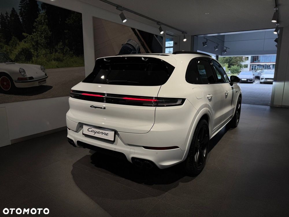 Porsche Cayenne - 6