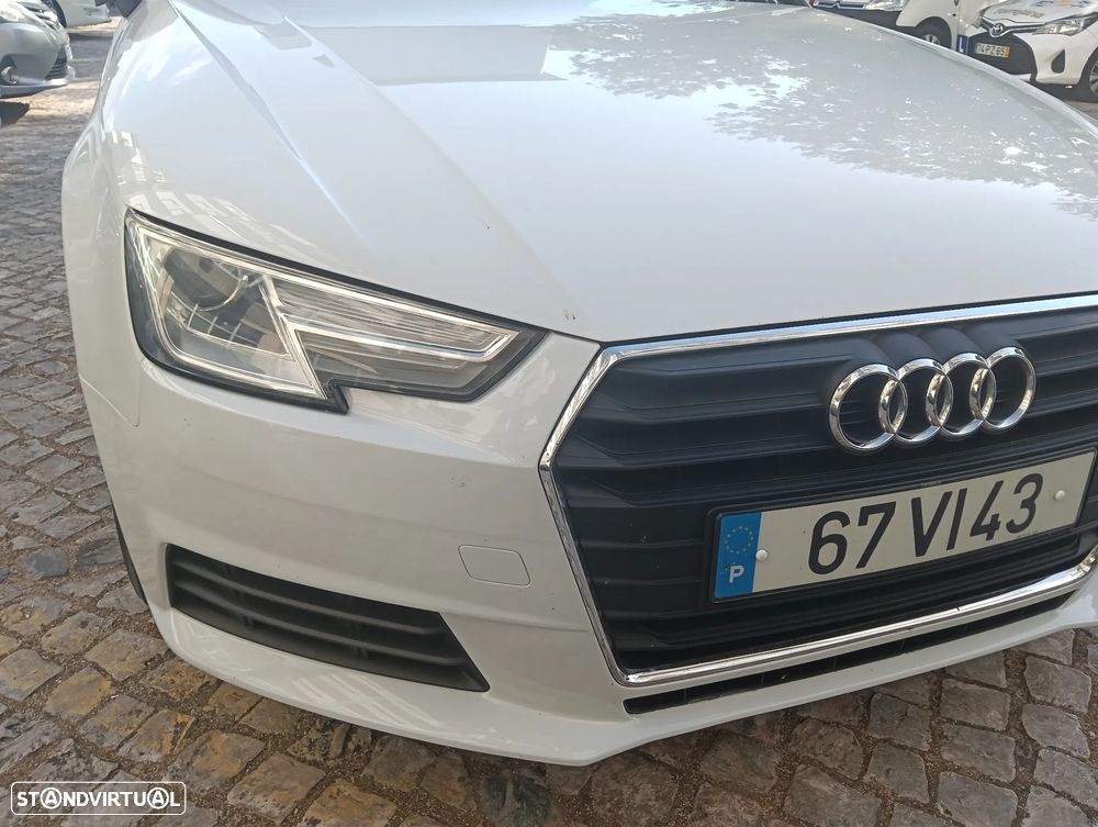 Audi A4 Avant 2.0 TDI Design S tronic - 11