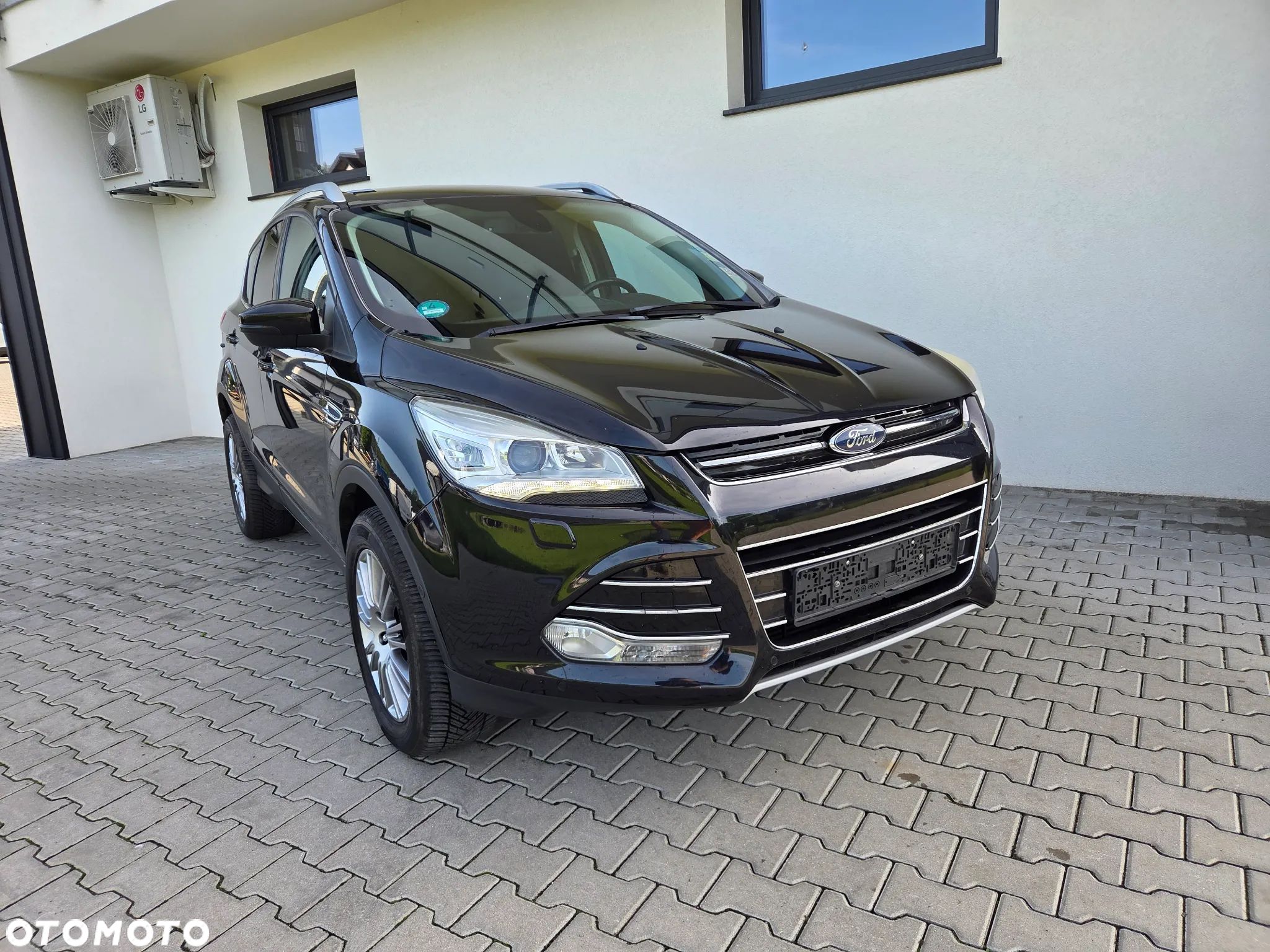 Ford Kuga - 1