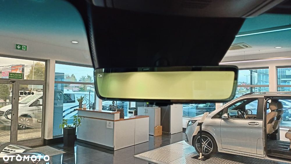 Mercedes-Benz Sprinter - 14