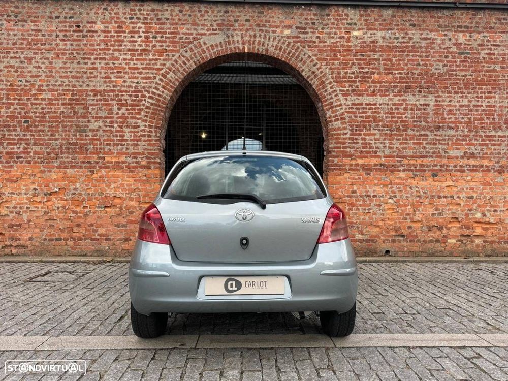 Toyota Yaris 1.4 D-4D AC - 9