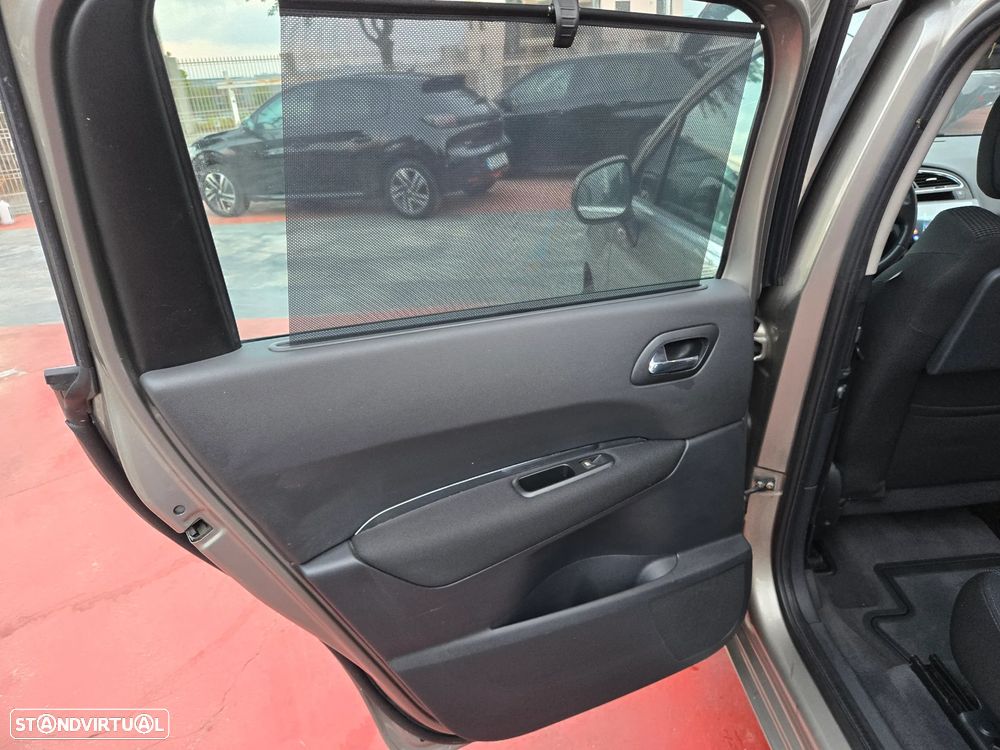 Peugeot 5008 1.6 HDi Premium - 7