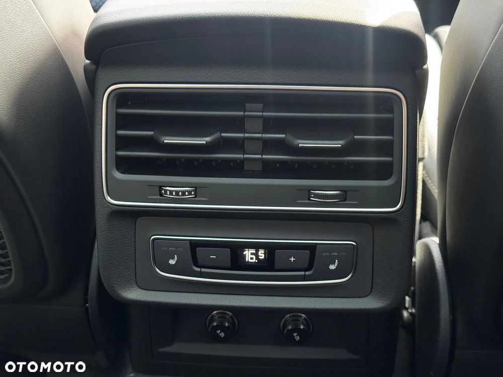 Audi Q7 TFSI e PHEV 360 kW Quattro S Line Tiptr - 33