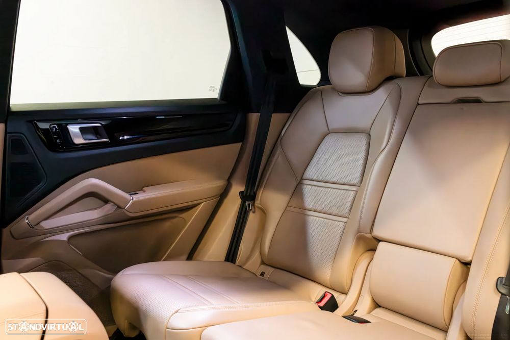 Porsche Cayenne E-Hybrid - 24