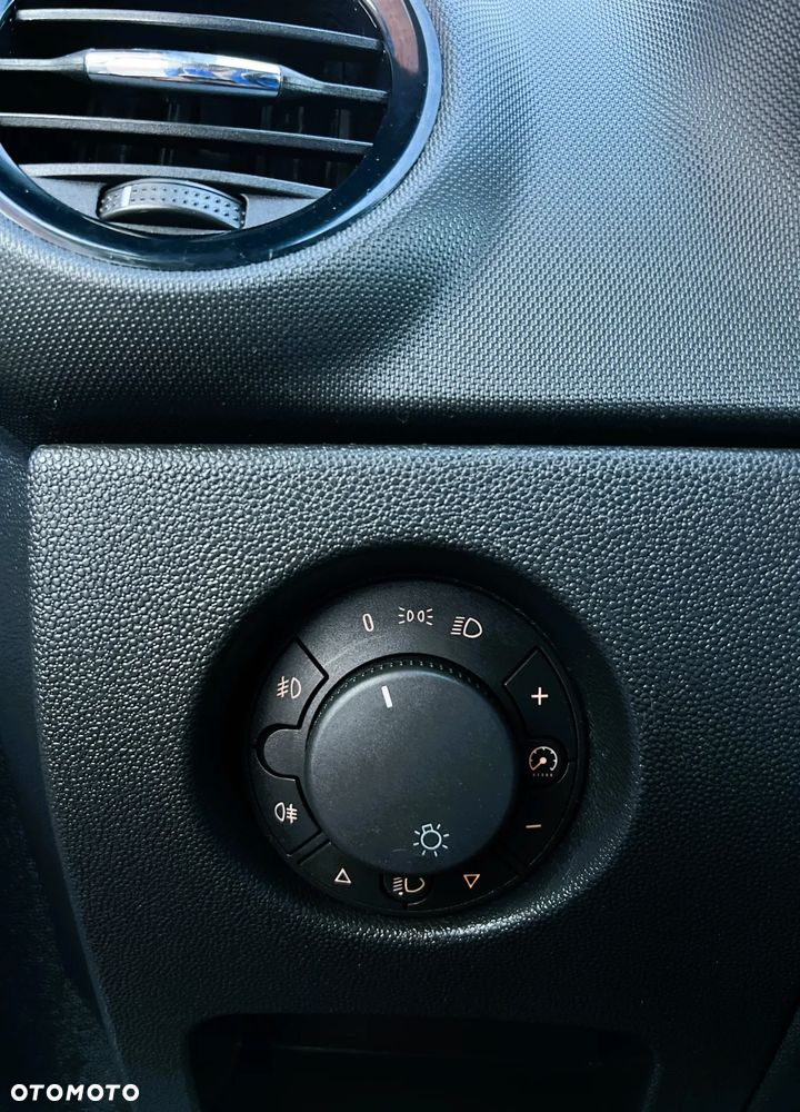 Opel Corsa - 25