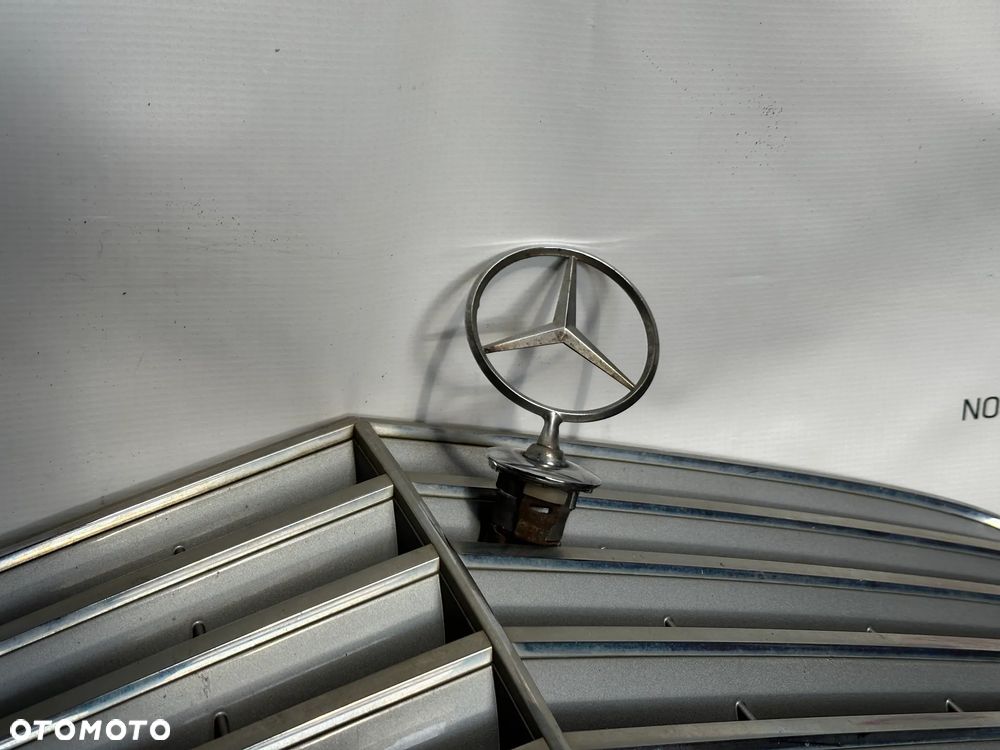 MASKA MERCEDES E-KLASA W211 LIFT  c353  zawiasy - 2
