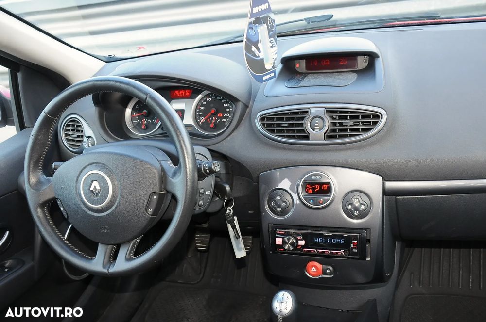 Renault Clio III 1.4 Dynamique - 13