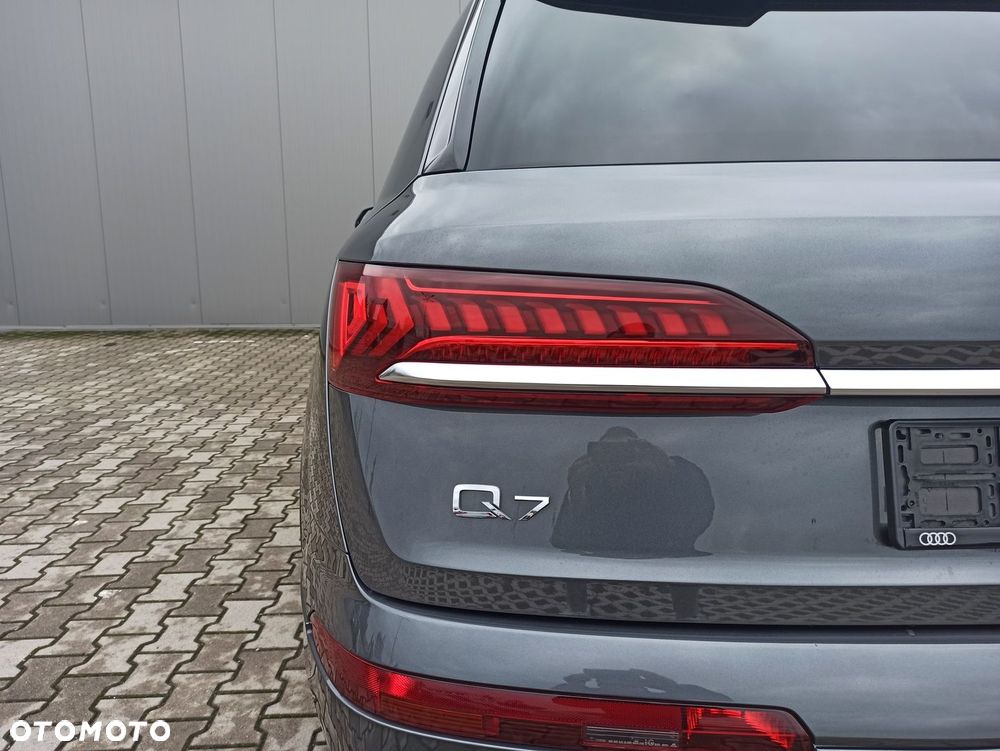 Audi Q7 - 7