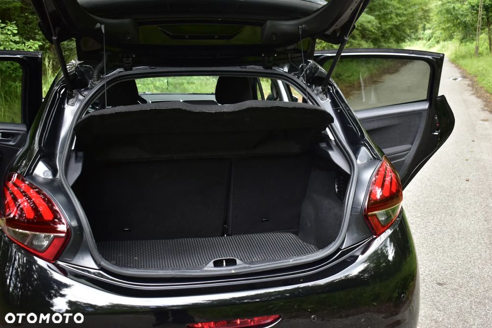 Peugeot 208 - 7