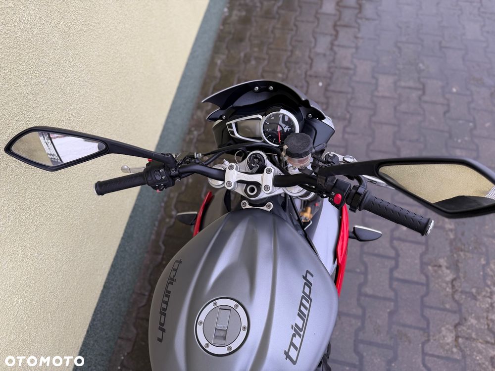 Triumph Street Triple - 18