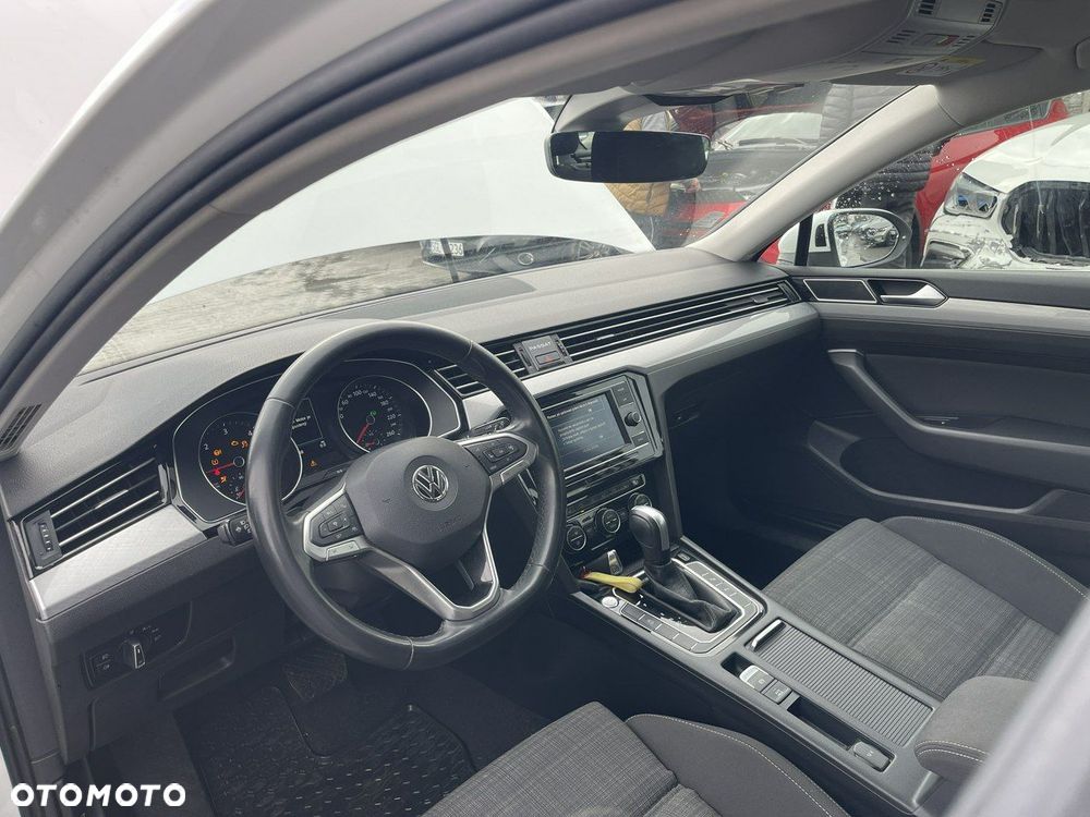 Volkswagen Passat Variant 2.0 TDI SCR DSG Conceptline - 6