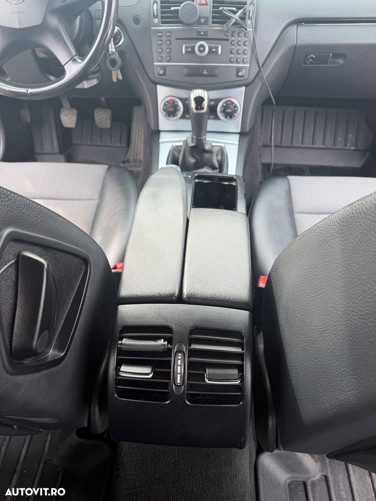 Mercedes-Benz C 220 CDI DPF BlueEFFICIENCY - 15