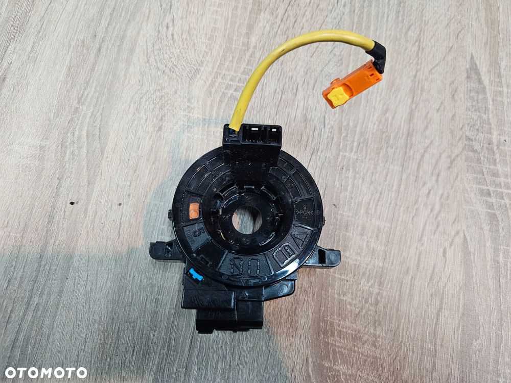 toyota yaris iii taśma zwijak - 1