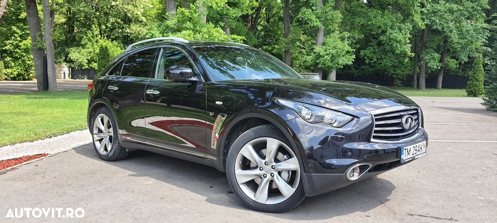 Infiniti QX70 - 3