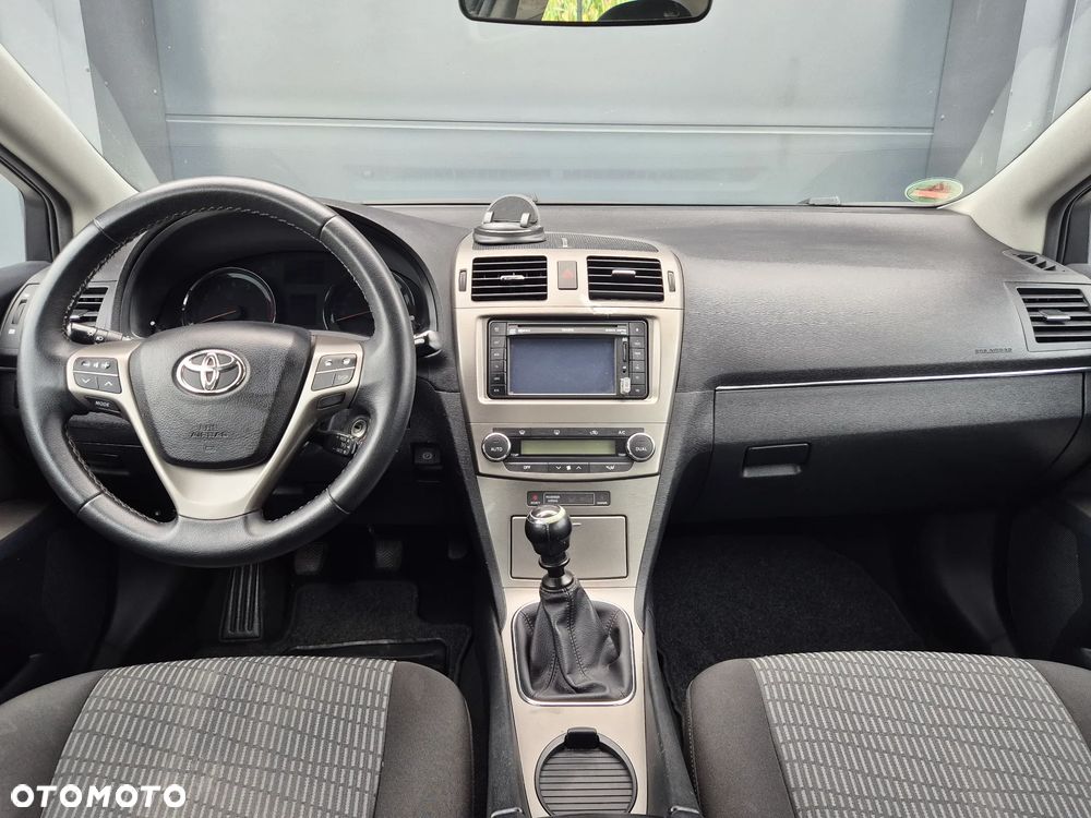 Toyota Avensis 1.8 Premium EU5 - 7