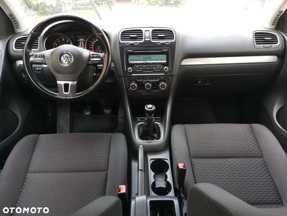 Volkswagen Golf - 6