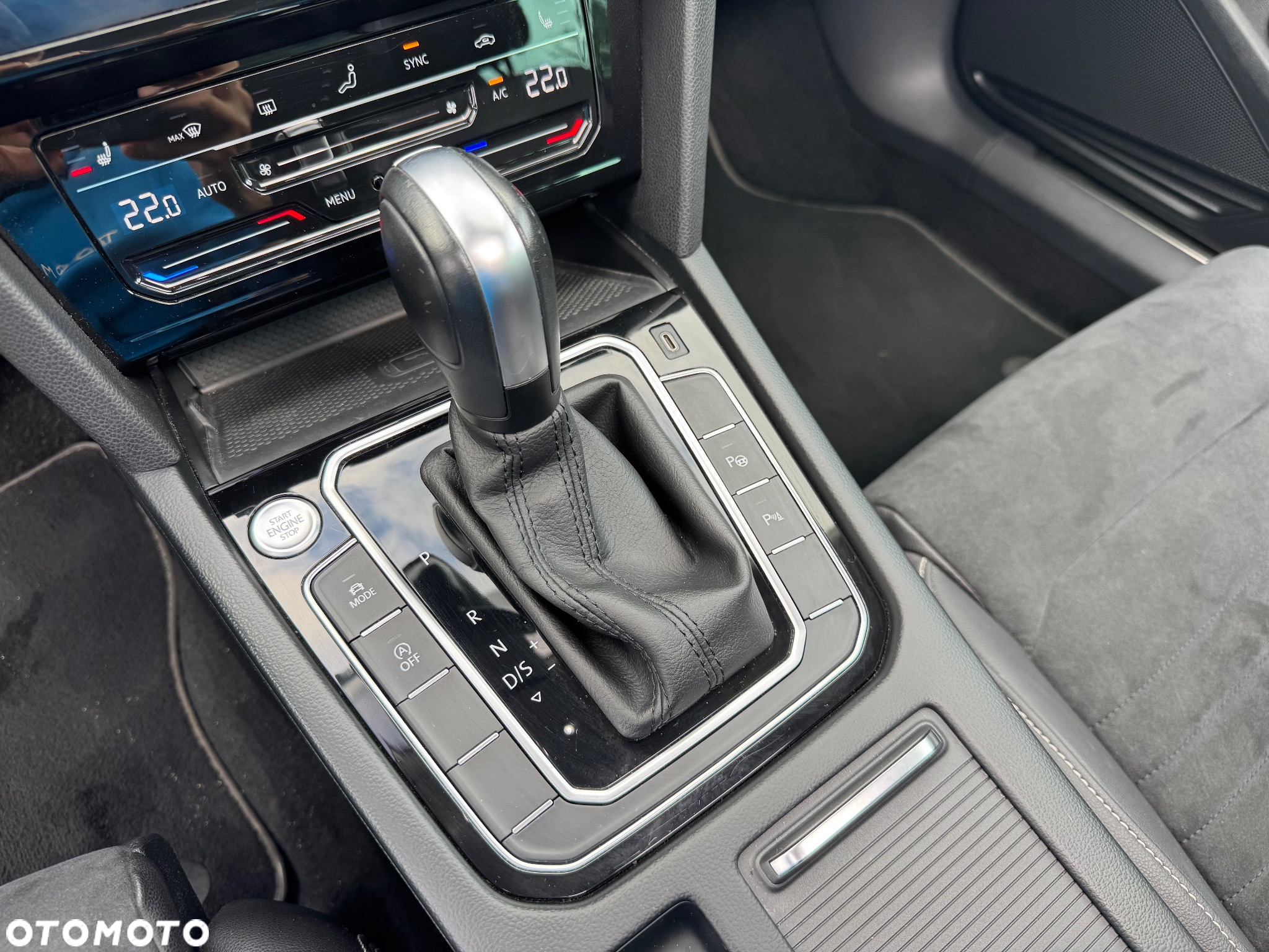 Volkswagen Passat 1.5 TSI EVO Elegance DSG - 29