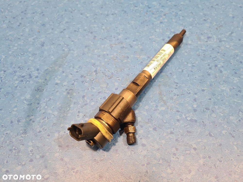 KIA CEED I LIFT WTRYSKIWACZ 33800-27400 D4EA - 2
