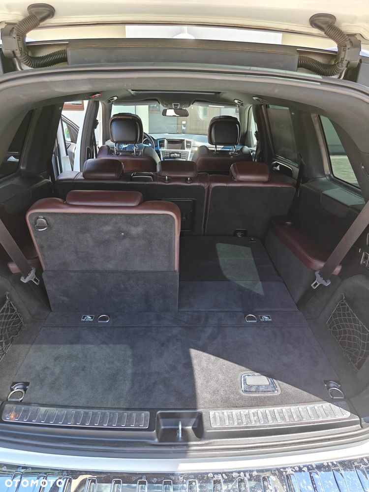 Mercedes-Benz GL - 22