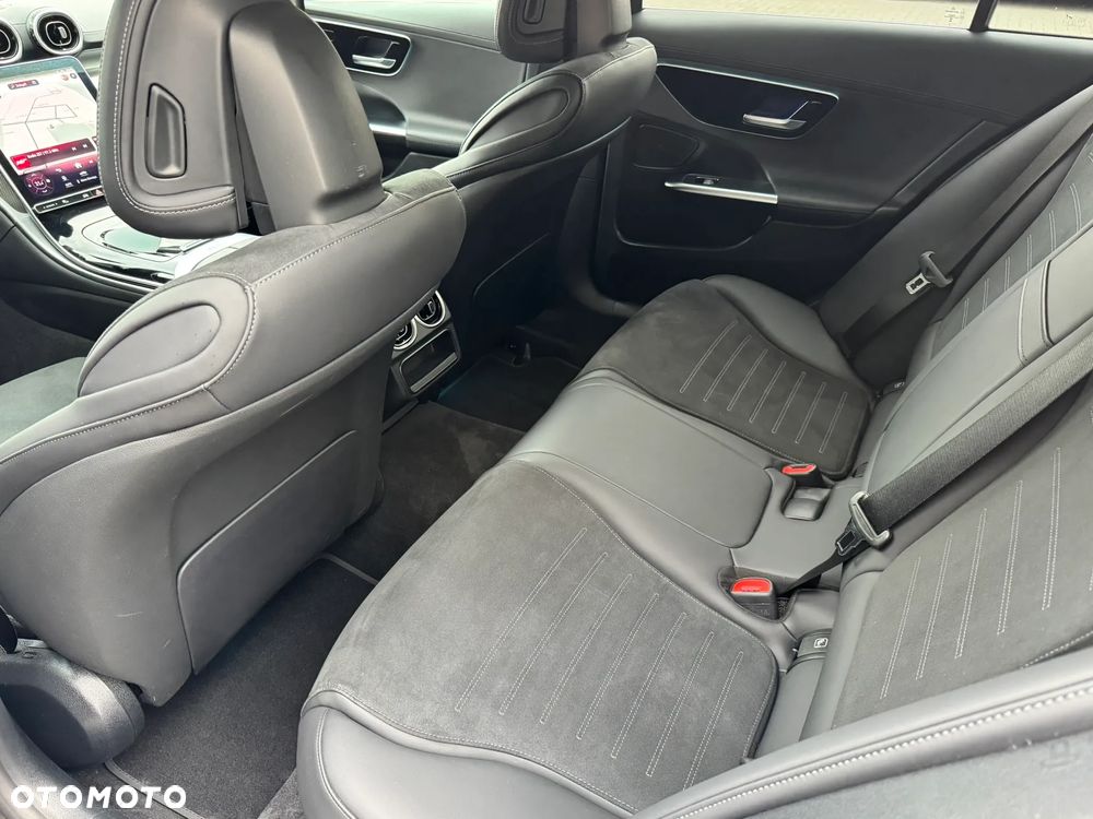 Mercedes-Benz Klasa C 220 d mHEV 4-Matic AMG - 17