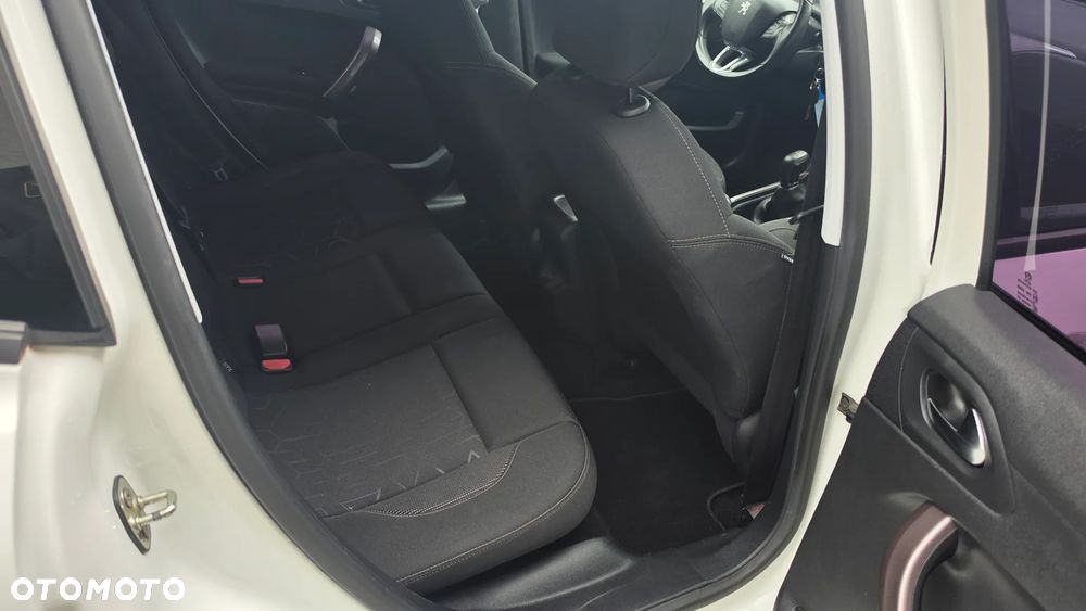 Peugeot 2008 120 VTI Active - 19