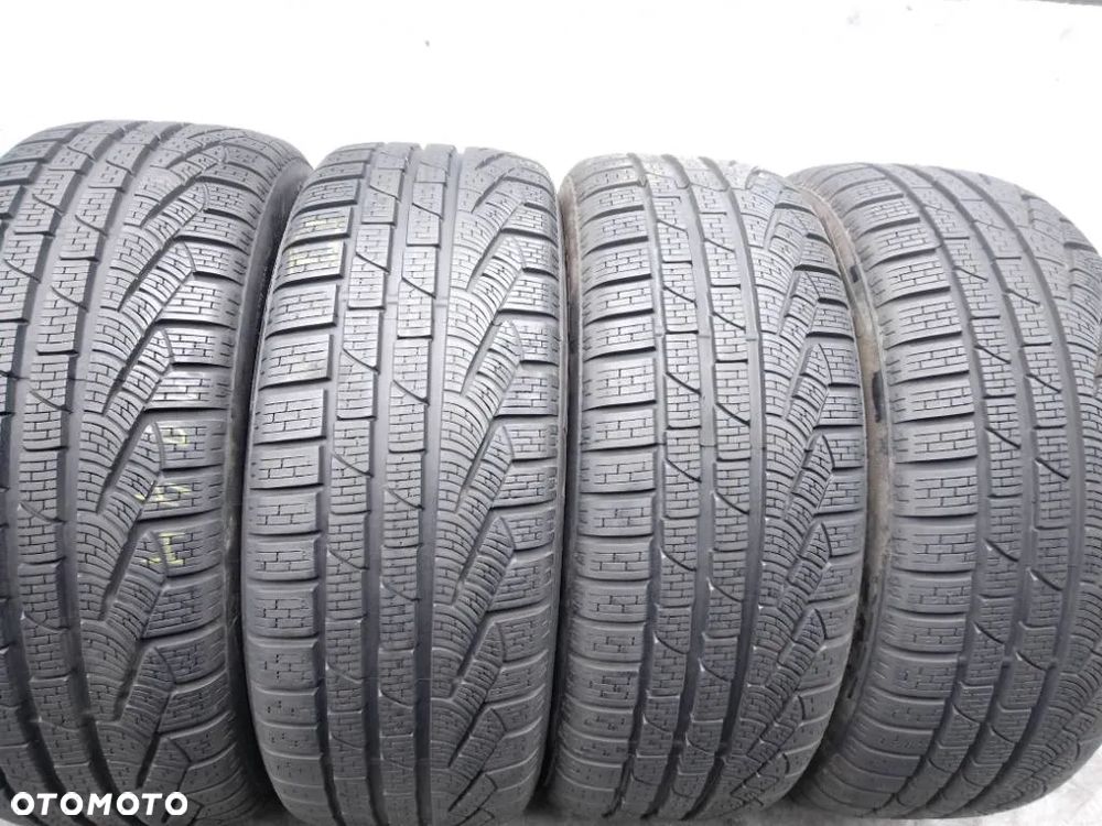 Pirelli Sottozero Winter 210 Serie II 235/55 r18 104h 2202 2023 2024 7.5-8MM