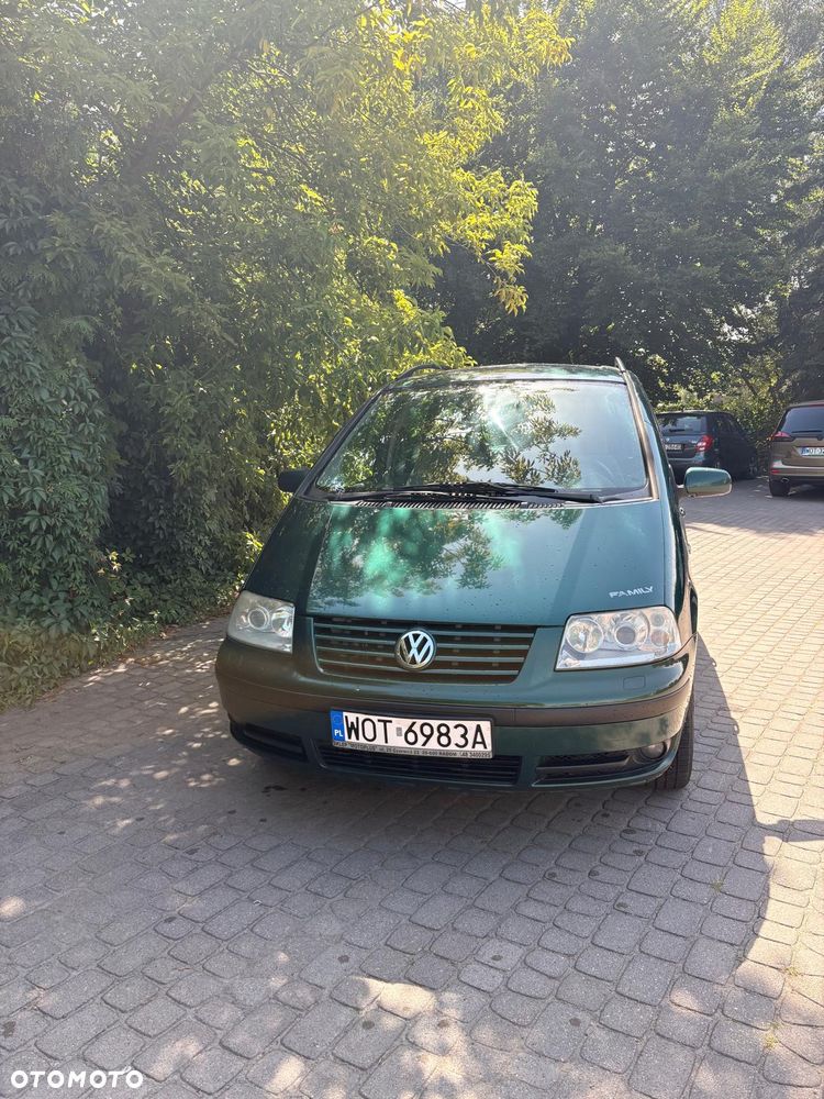 Volkswagen Sharan 1.8T Basis - 1