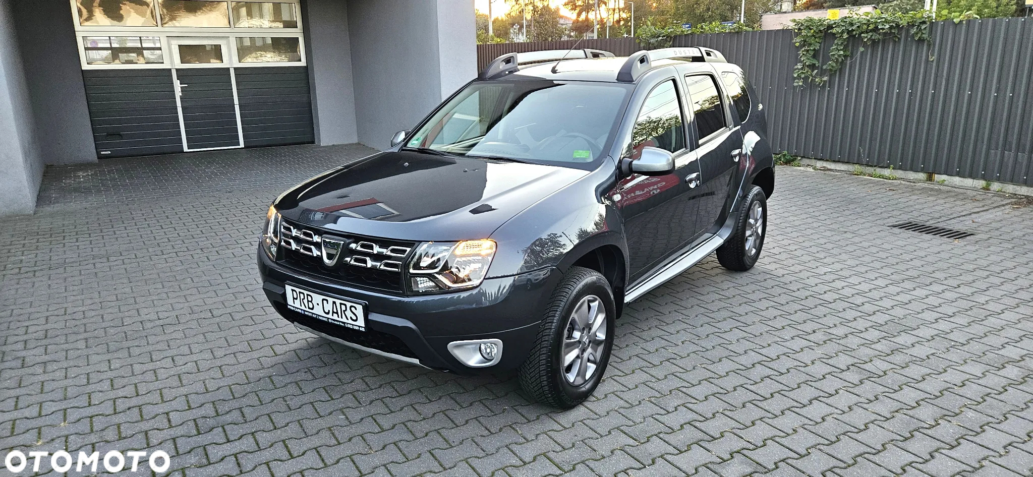 Dacia Duster SCe 115 4x2 Laureate - 2