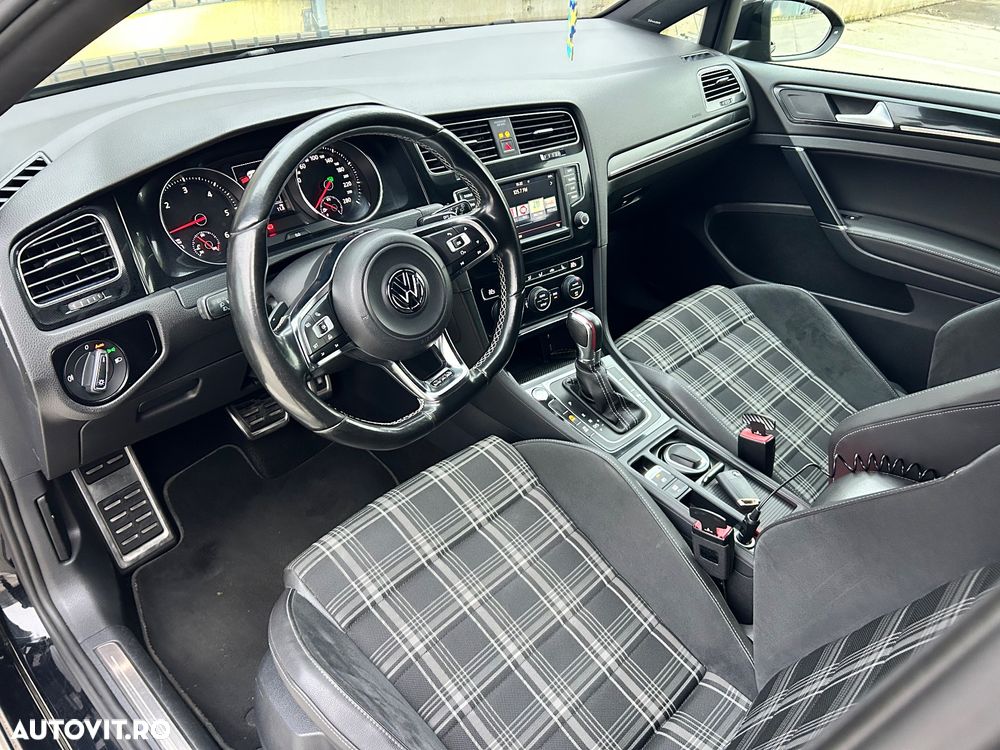 Volkswagen Golf 2.0 TDI DPF BMT DSG GTD - 5