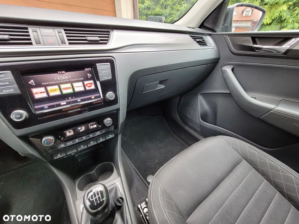 Skoda RAPID 1.0 TSI Style - 14