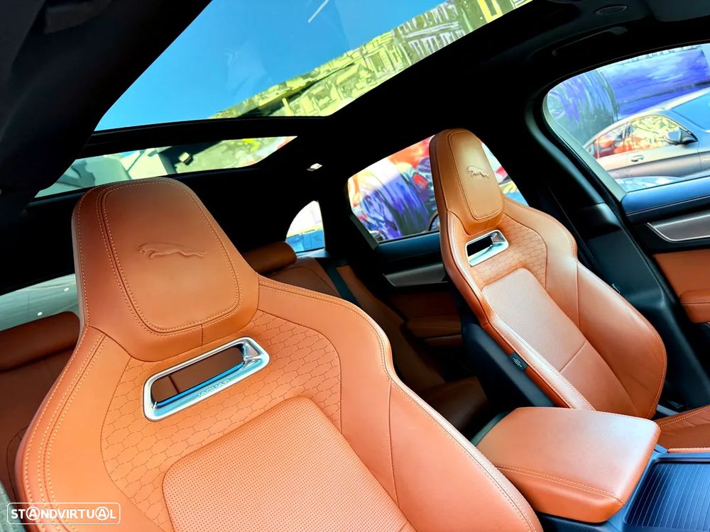Jaguar F-Pace 2.0 P400e AWD R-Dynamic HSE - 29