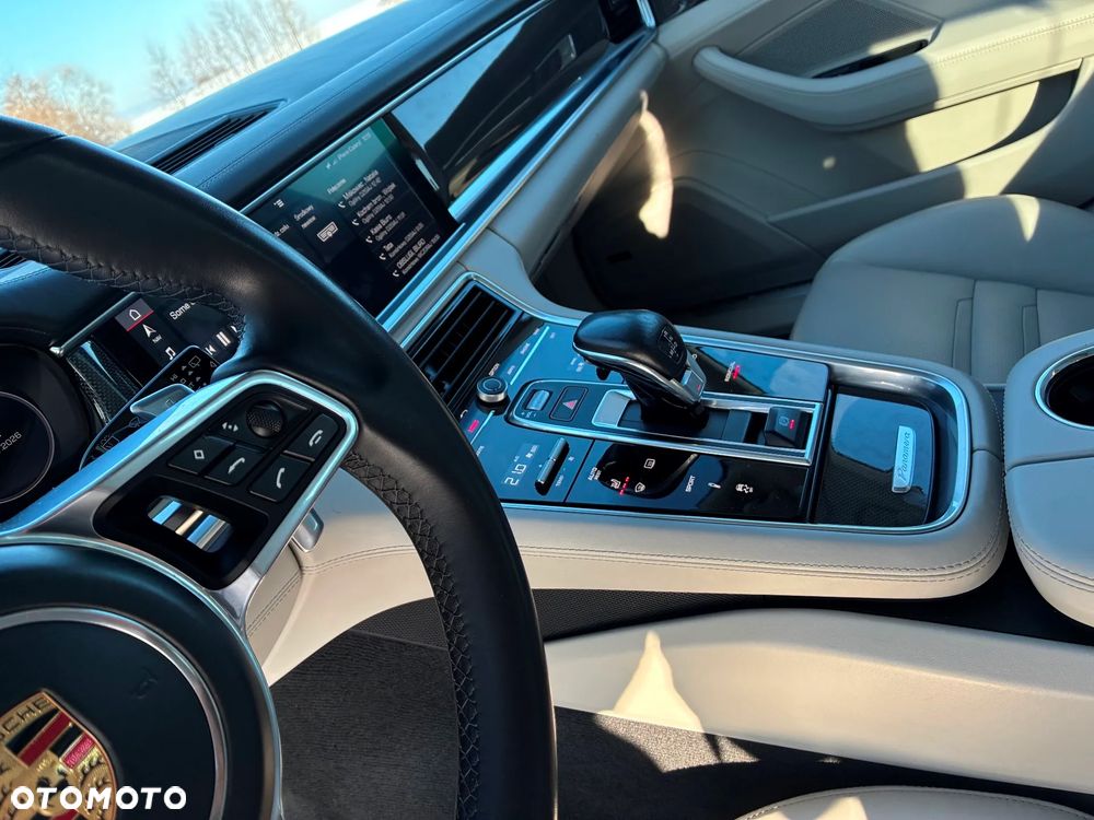 Porsche Panamera 4S - 14