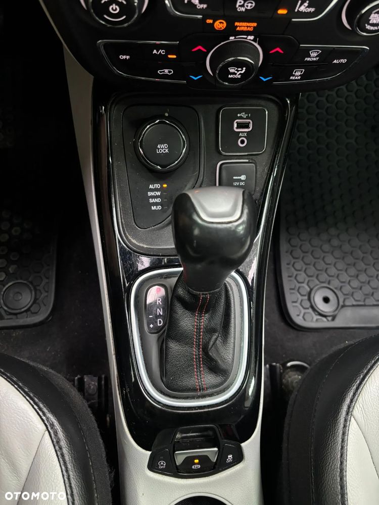 Jeep Compass 1.4 MultiAir Active Drive Automatik Opening Edition - 29