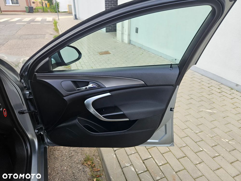 Opel Insignia 1.6 Design Edition - 18