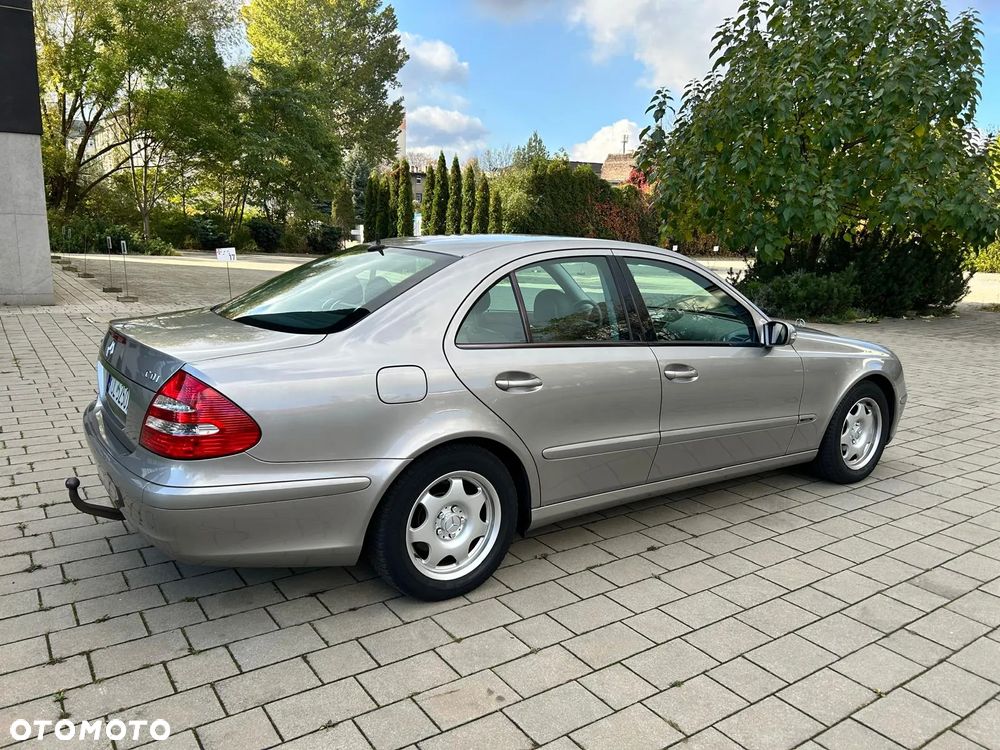 Mercedes-Benz Klasa E 200 CDI Classic - 5