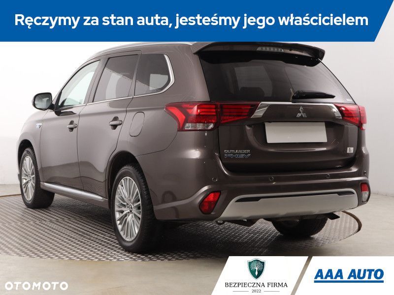 Mitsubishi Outlander - 6