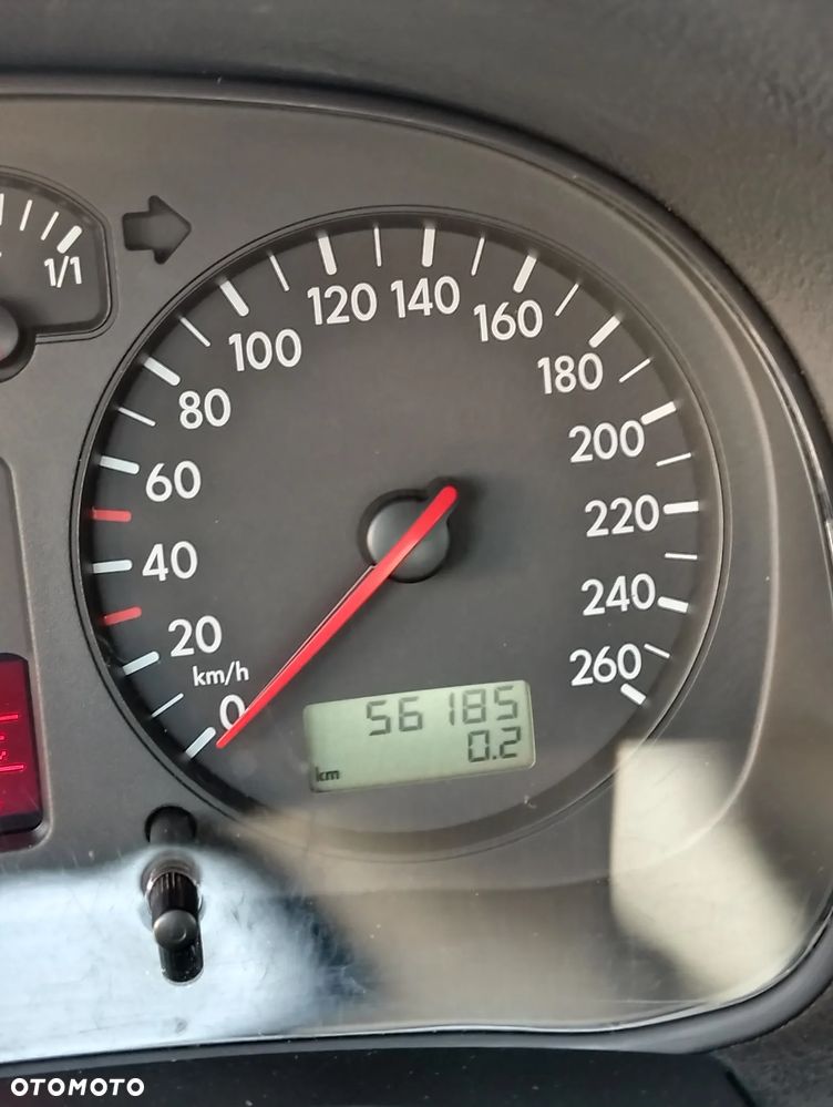 Volkswagen Golf 1.6 Basis - 10