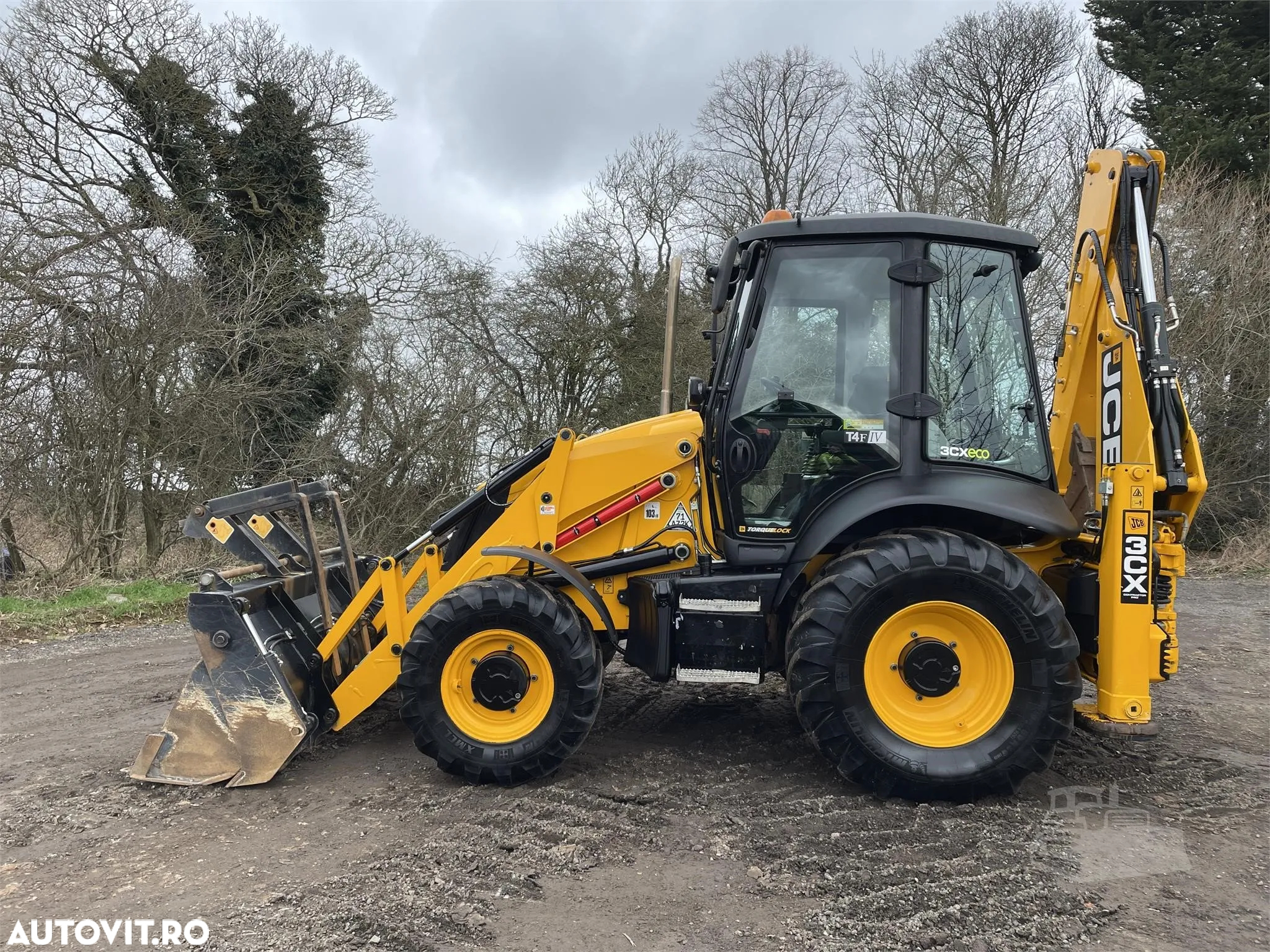 JCB 3CX CONTRACTOR PRO - 24