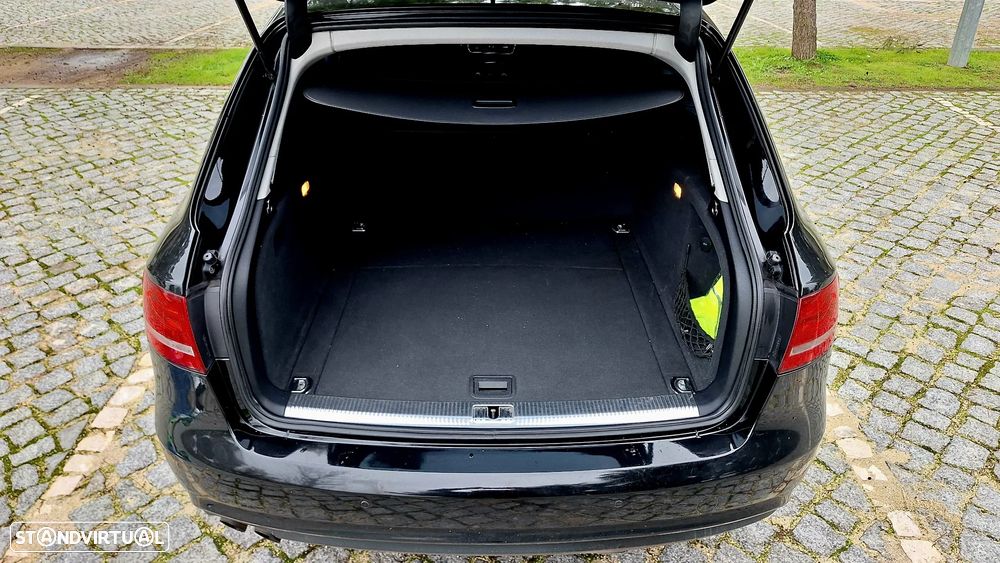 Audi A4 Avant 2.0 TDI e DPF S line Sport Pack - 7