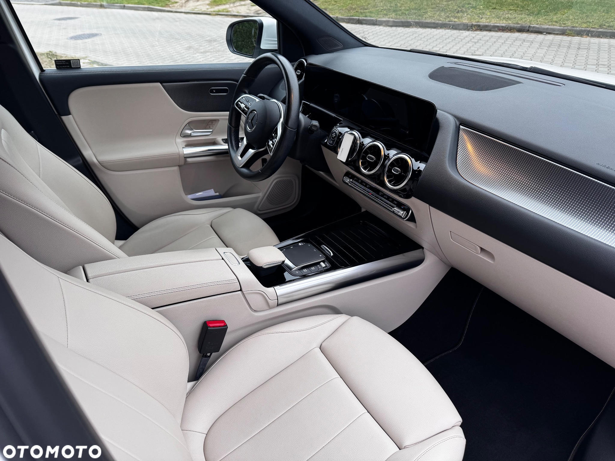 Mercedes-Benz GLA 200 - 24