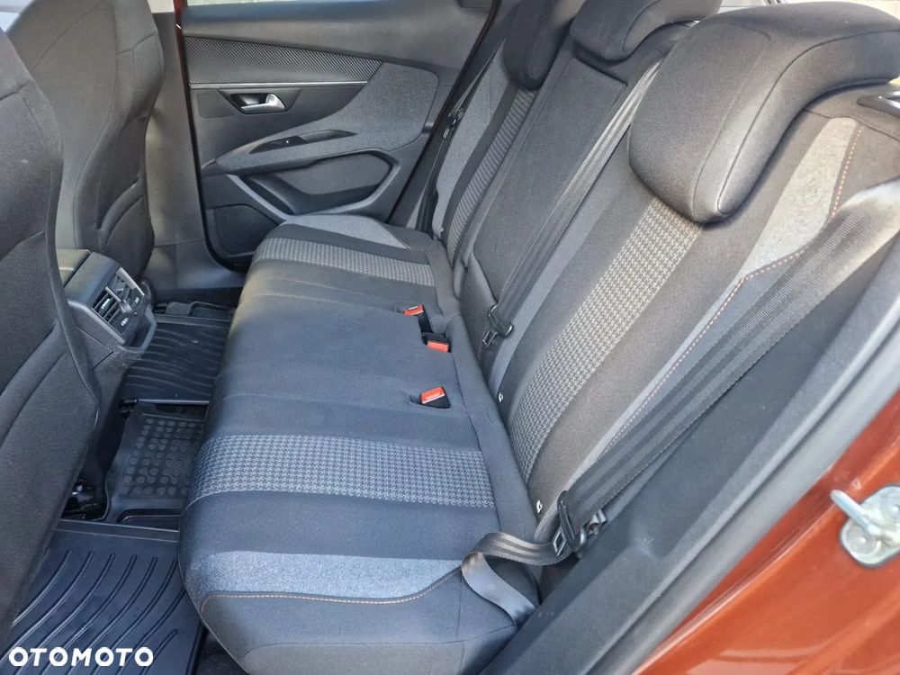 Peugeot 3008 1.2 PureTech Active S&S EAT6 - 13