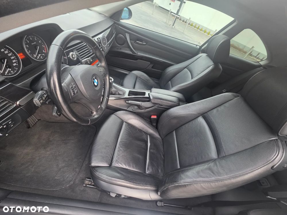 BMW Seria 3 335i M Sport Edition - 29
