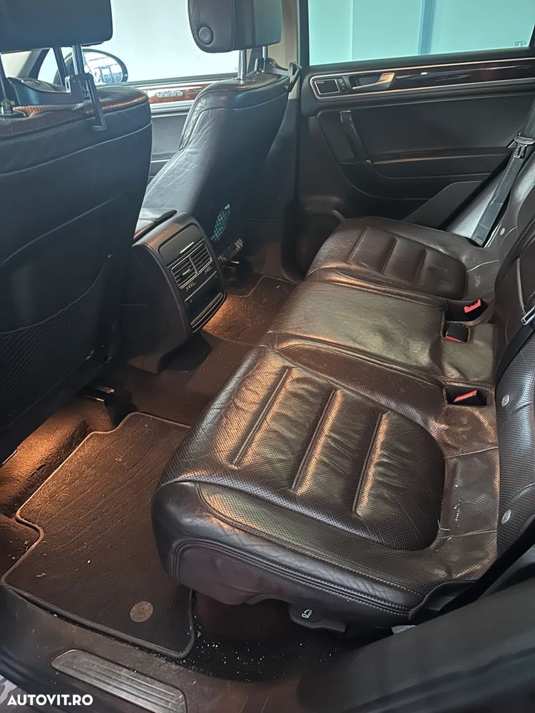 Volkswagen Touareg 3.0 Hybrid Automatik - 6