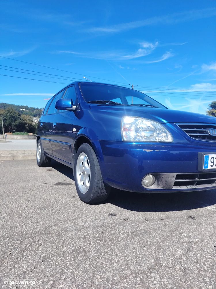 Kia Carens - 2