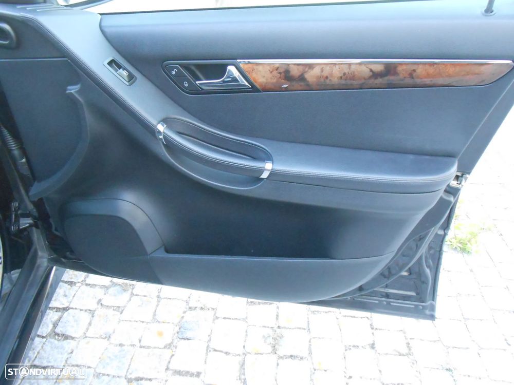 Mercedes-Benz R 320 CDi 4-Matic - 28