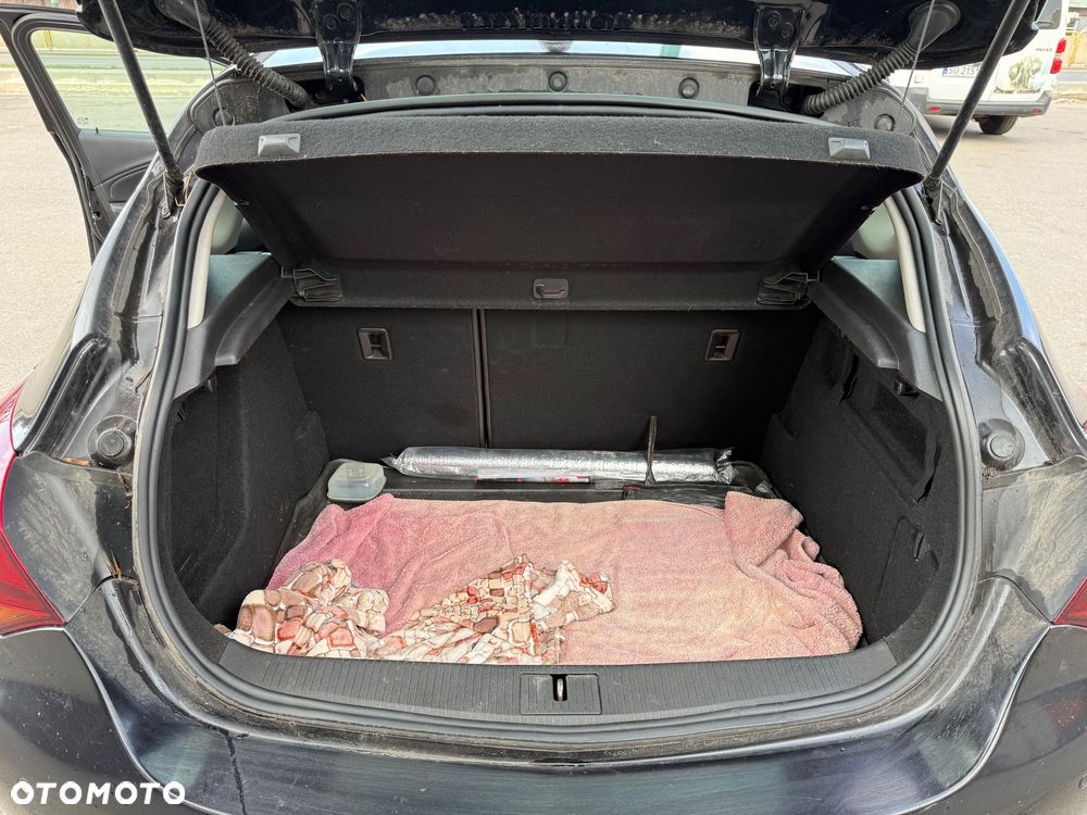 Opel Astra - 32
