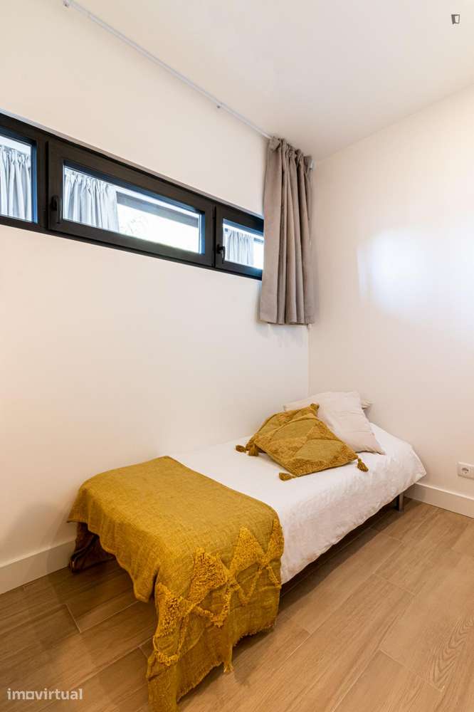Quarto - localizado em Chelas Lisbon - Grande imagem: 3/17